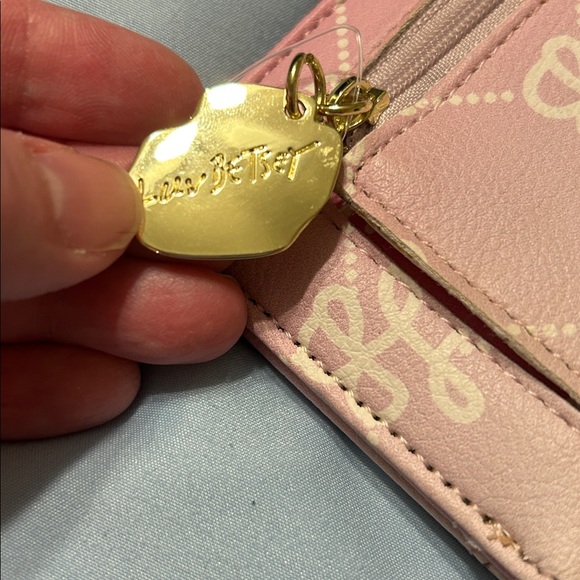 Betsey Johnson Mini Pastel Wallet NWOT - Picture 5 of 5